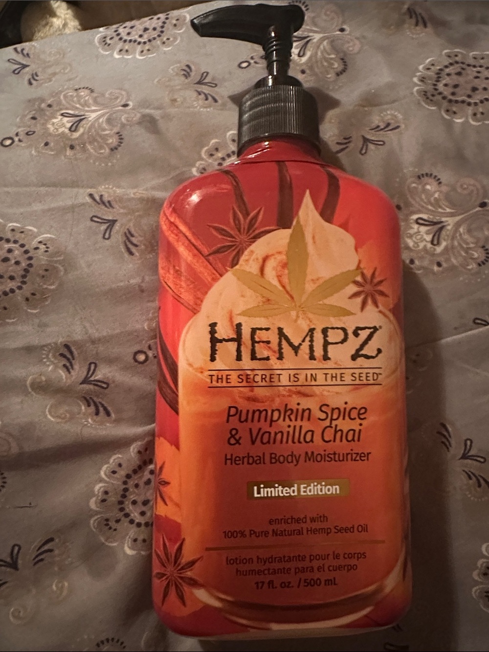 Hempz Pumpkin Spice & Vanilla Chai Herbal Body Moisturizer - Orange